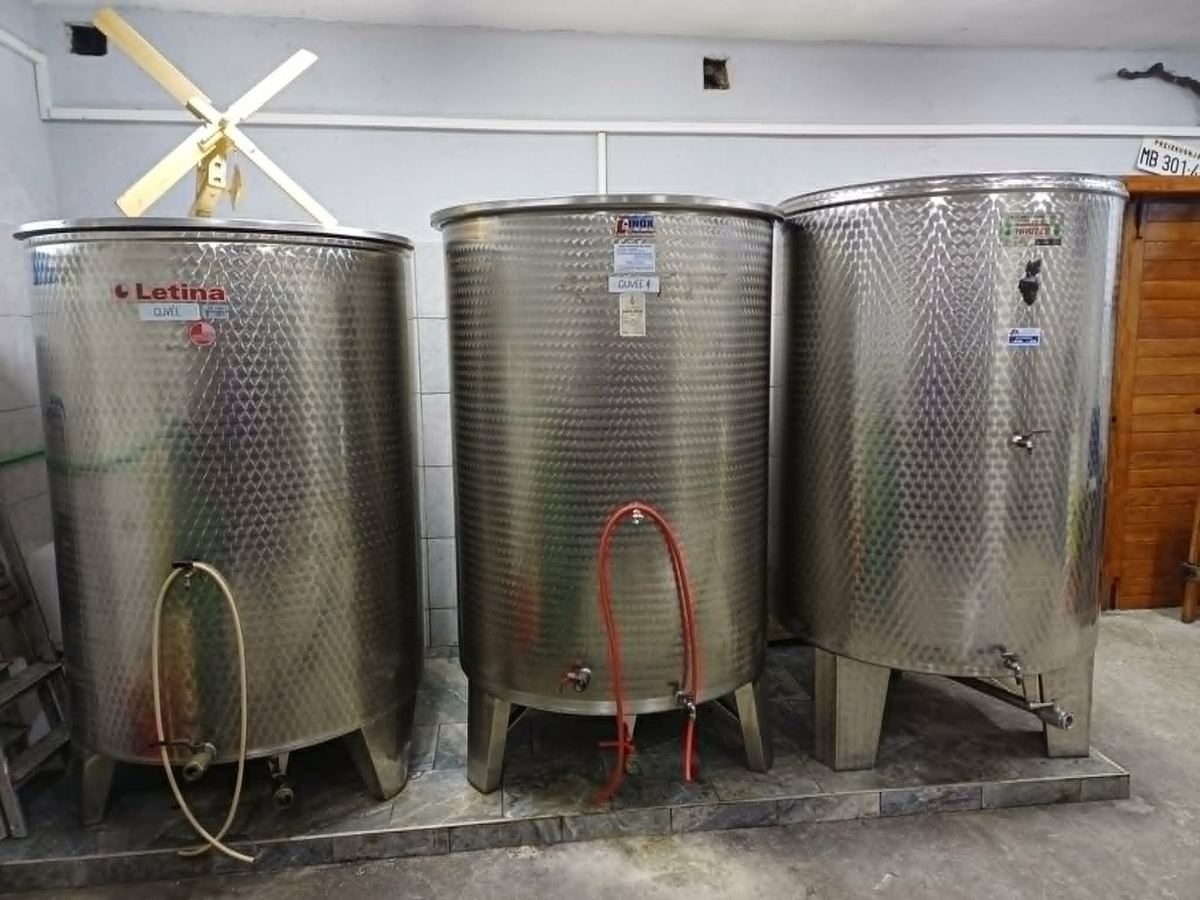 Inox cisterne za vino
